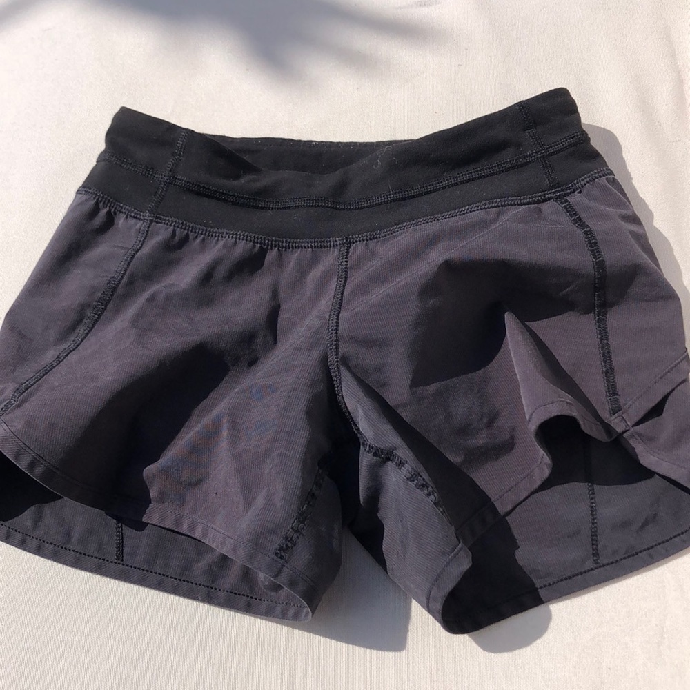 Black ivivva girls athletic shorts.